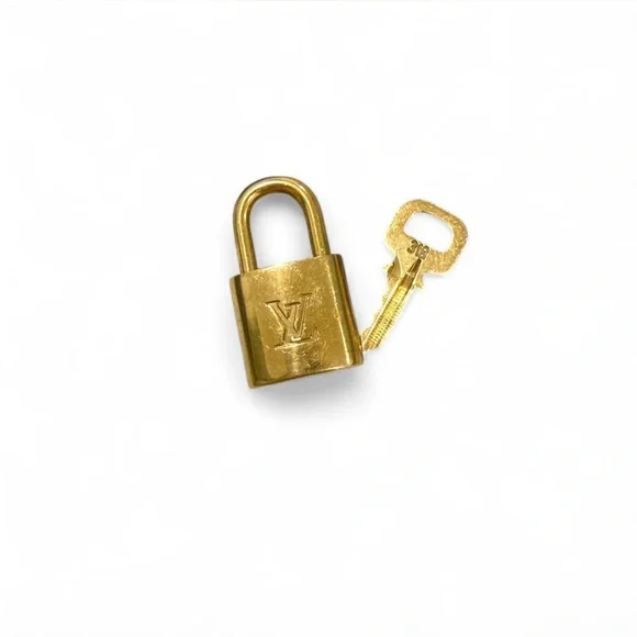 Louis Vuitton Gold Lock and Key Set - Picture 1 of 4